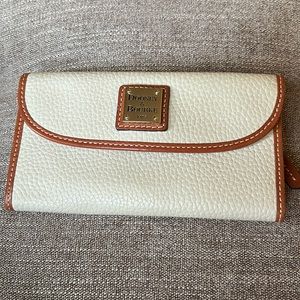 Dooney and Bourke Tri-Fold Long Wallet